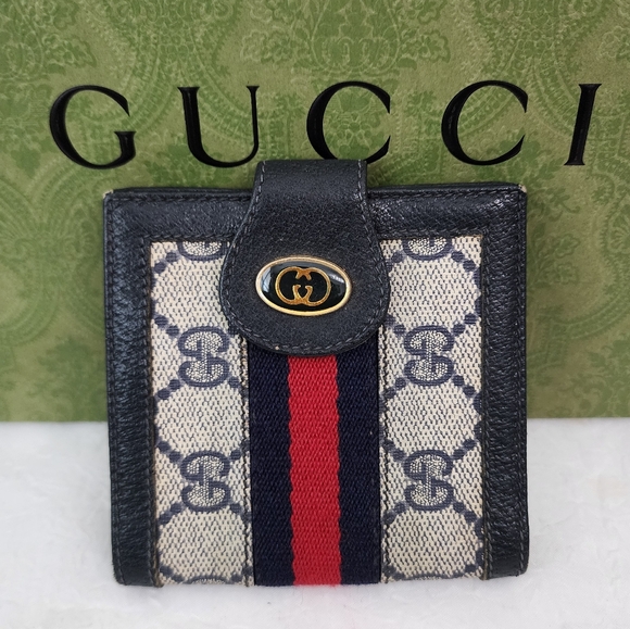 Auth Gucci GG Sherry Line Compact Wallet - Picture 1 of 6